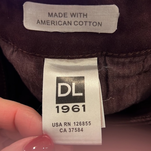 DL 1961 margaux jeans “Malbec” color ankle skinny size 27 Distressed knee - Picture 10 of 12